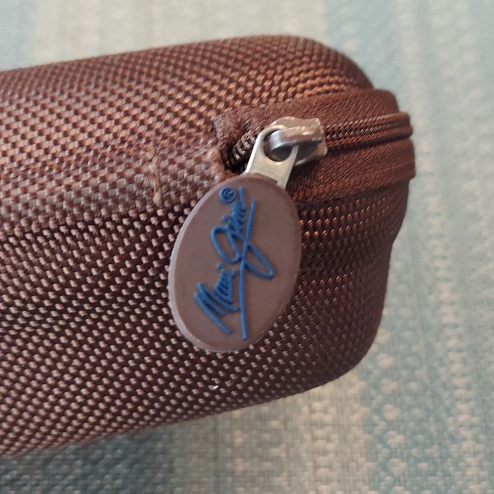 Maui Jim Semi-Hard Sunglasses Case Zip w/caribiner attached - LIKE NEW!